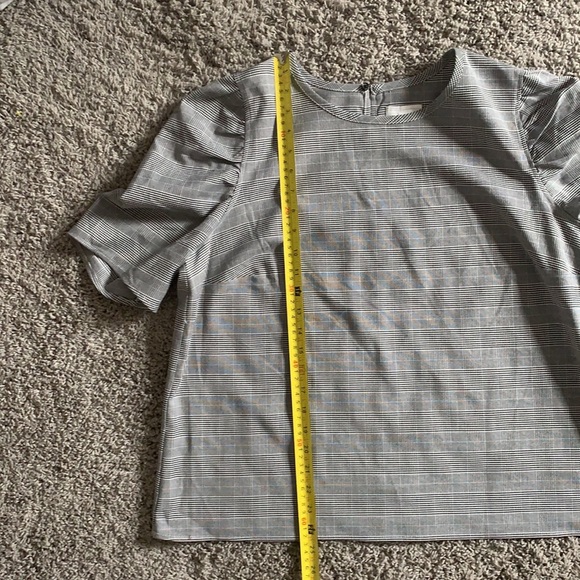 14th and Union Black and White Checkered Top - Picture 4 of 8